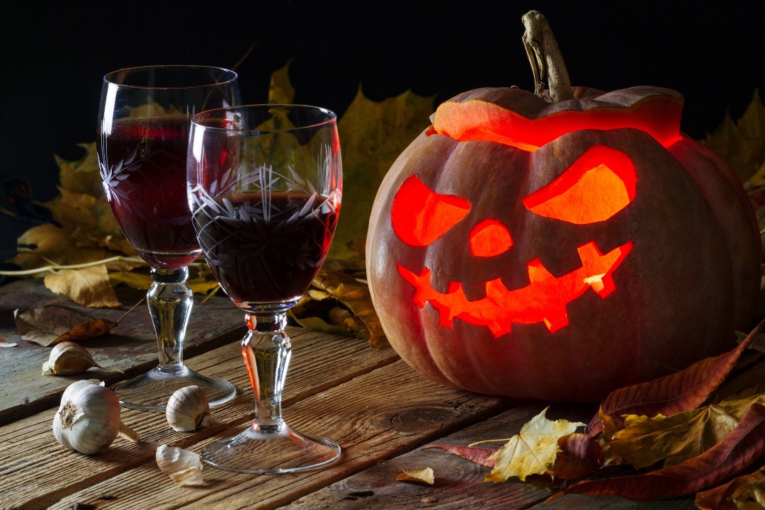 Vino For Vampires: Bites & Sips 21+