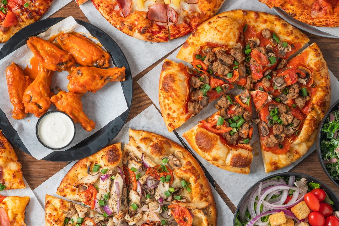 Date w/my grown-up: Pizza Party