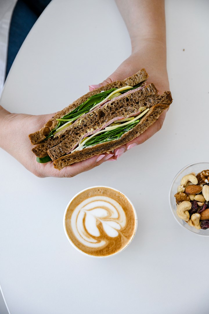 Hello Sarnie
